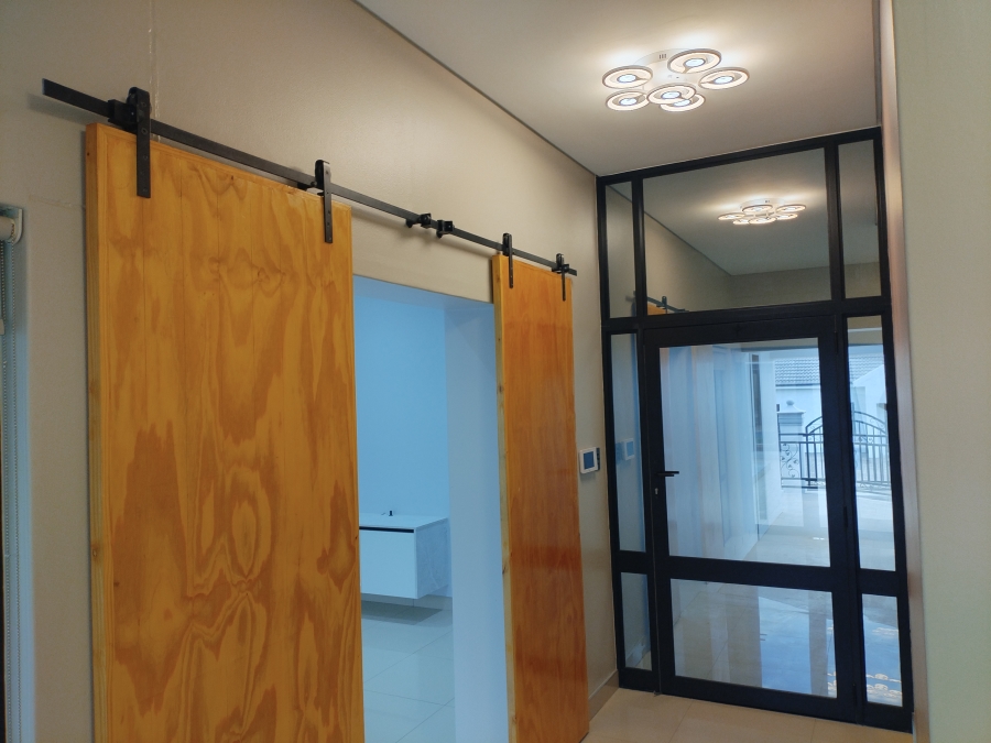 5 Bedroom Property for Sale in Tafelzicht Western Cape